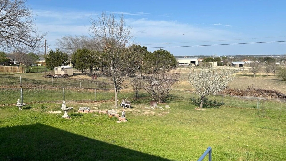 Copperas Cove RV Rental | Direct central TX of Solar Eclipse Campground