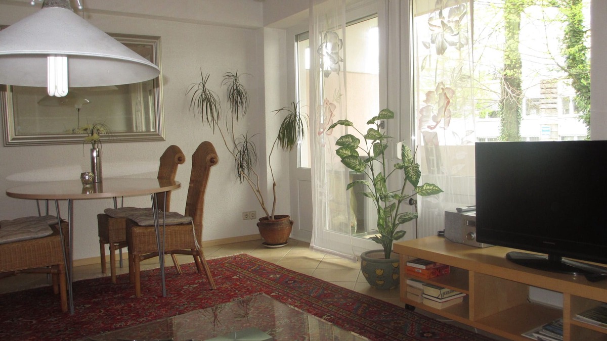 Freiburg im Breisgau Apartment | Direct city location to the pedestrian zone 250 meters, apartment with balcony, free W-Lan