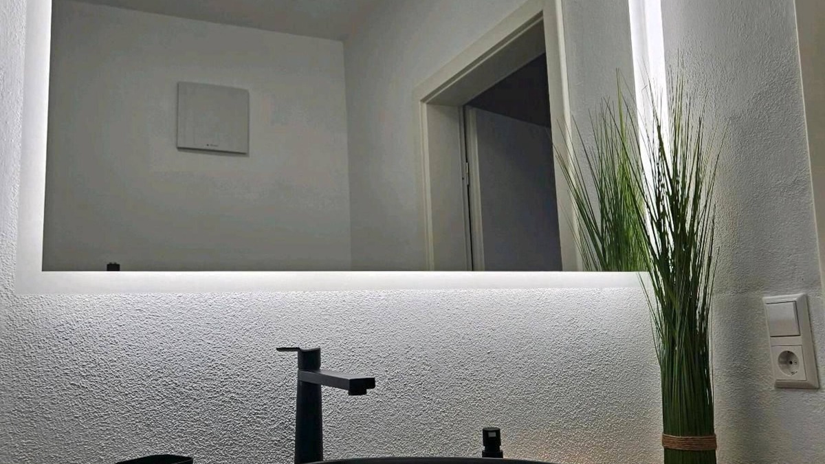Tutzing Apartment | Direct lakeside location with lake view