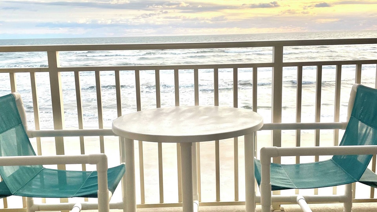 Rogers Seabreeze Apartment | Direct Ocean Front 1 Bedroom in charming Daytona Beach