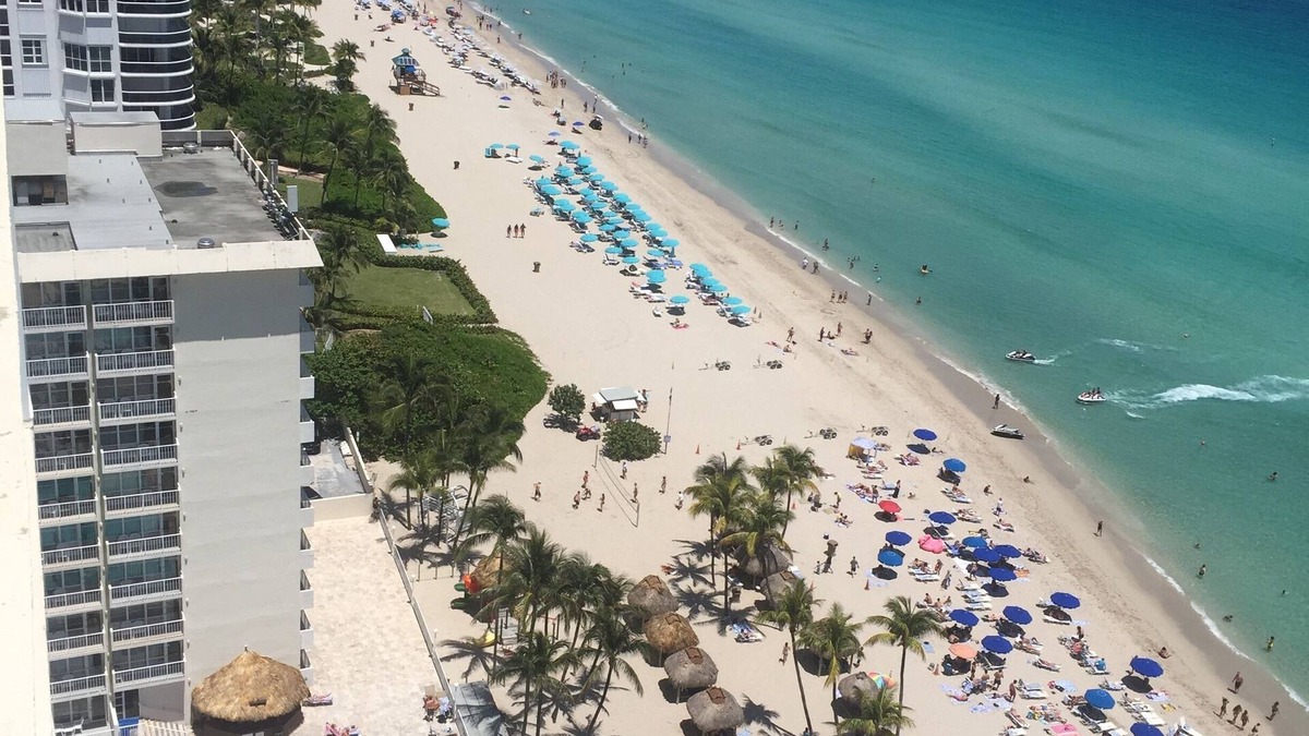 Sunny Isles Beach Condo | DIRECT OCEAN VIEWS- La Perla in Sunny Isles.