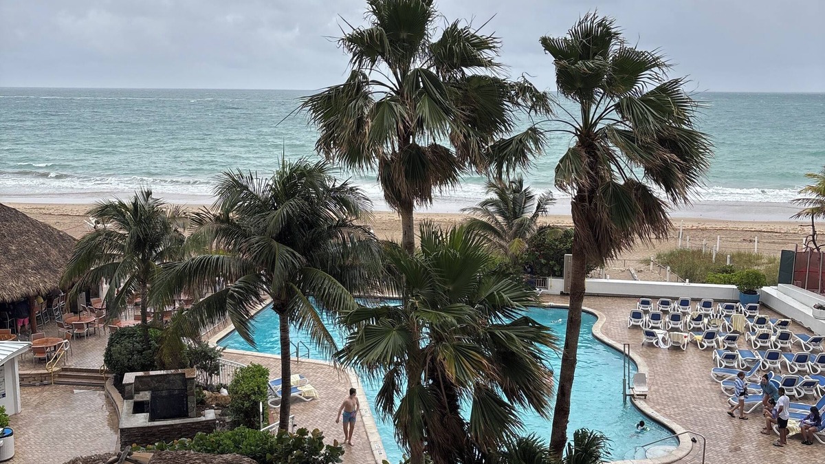 Barrier Island Hotel | Direct ocean view with a comfortable balcony. Amazing and unique view.