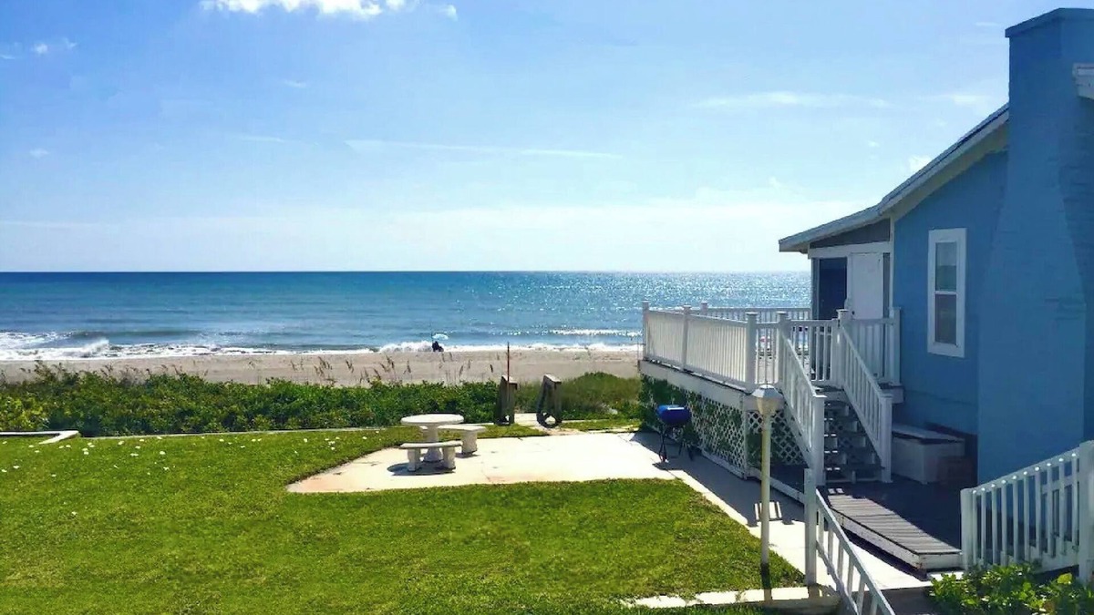 Interchange Square House | Direct Oceanfront with Secluded privacy
