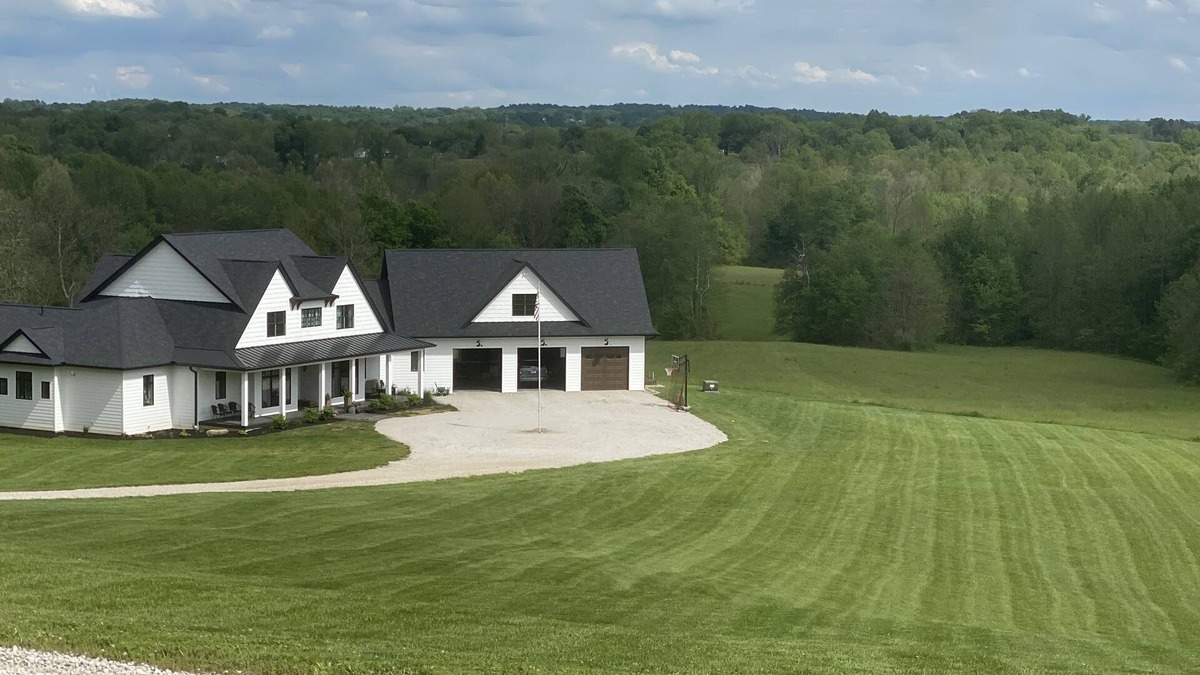 Koleen House | Direct path of Eclipse 2024. 5,000sqft home inground Pool 27acres hiking trails.