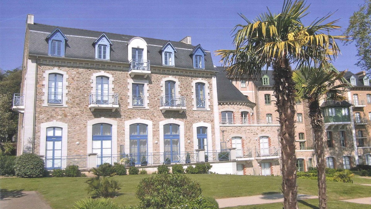 Dinard Apartment | Direct Priory Park -Exceptional beach view St Malo St Servan Solidor