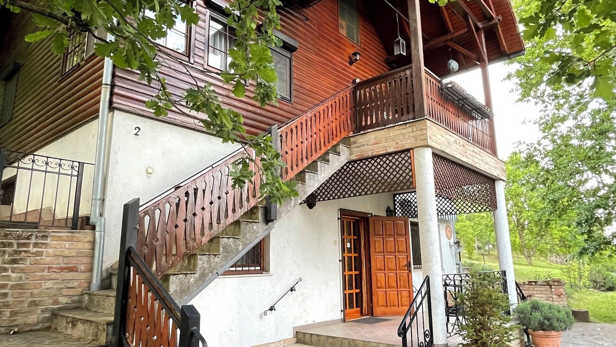 Belatelep House | Directly from owner, furnished in shooting-country style, up on Fonyód-hill
