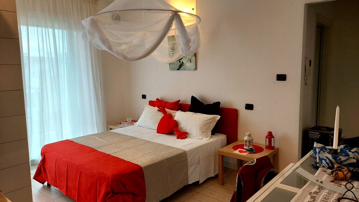 Rivazzurra Apartment | Directly on Rimini's beach and Europe's most beautiful promenade Regina1