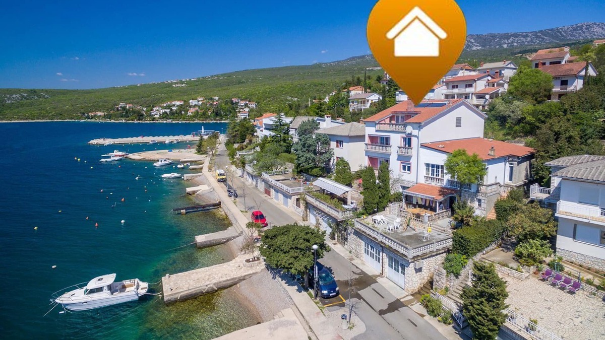 Jadranovo Apartment | Directly on the beach with sea view