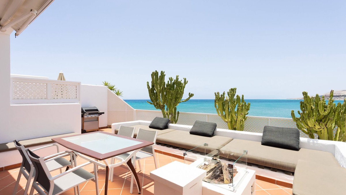 Bahia Calma House | Direkt am Meer: "Business Class Two" - einzigartiges Strandhaus in Alleinlage!