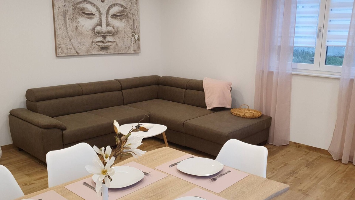 Gerolfingen Condo | Direkt Unterhalb vom Schönen Hesselberg