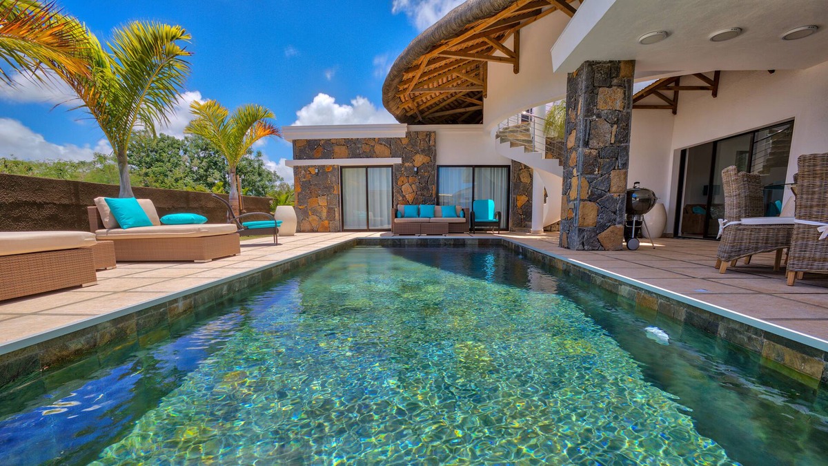 Camp Bestel Villa | DIROMA VILLA 4 BEDROOMS PRIVATE POOL