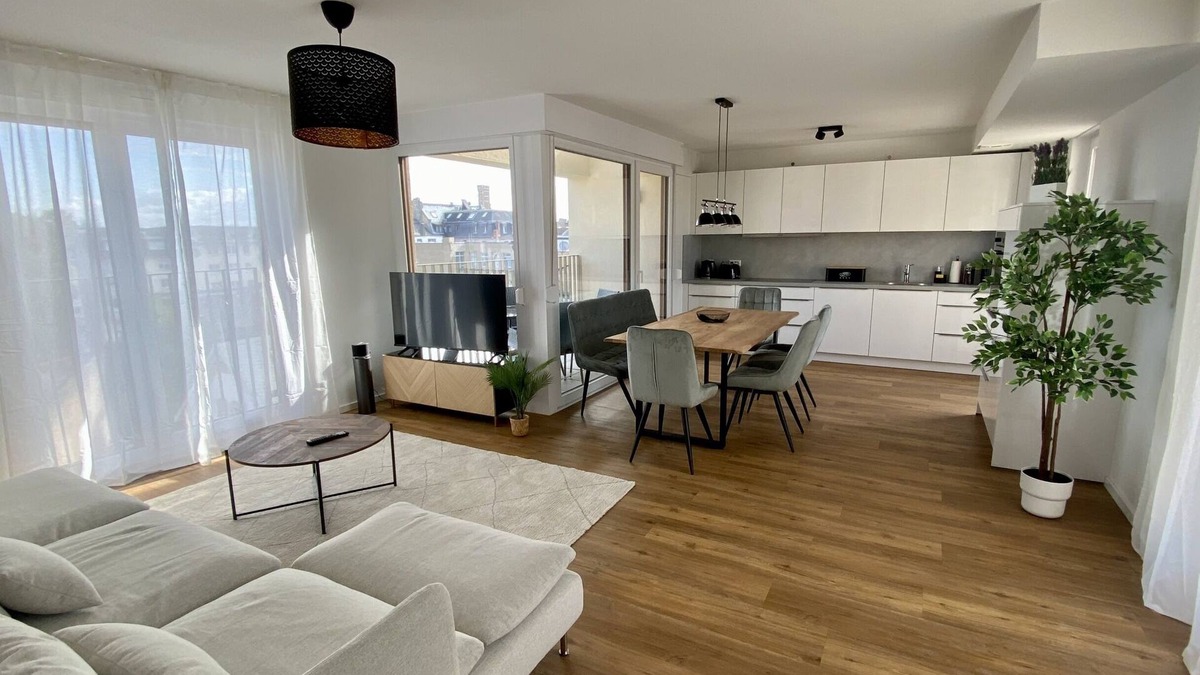 Offenbach am Main Apartment | discovAIR - Penthouse Rhein-Main