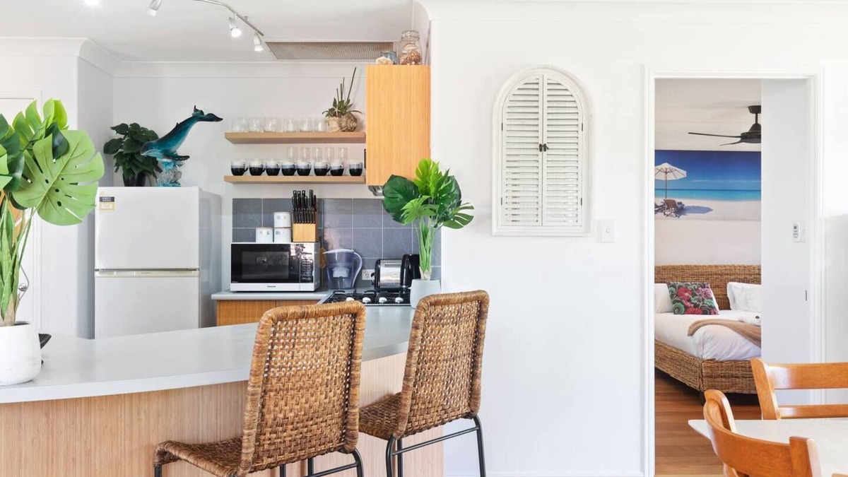 Point Vernon House | Discover Coastal Living Perfection at Point Vernon