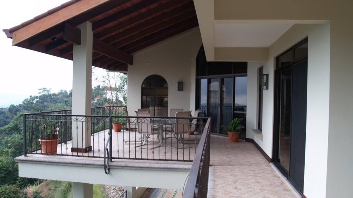 San Ramon House | Discover Costa Rica