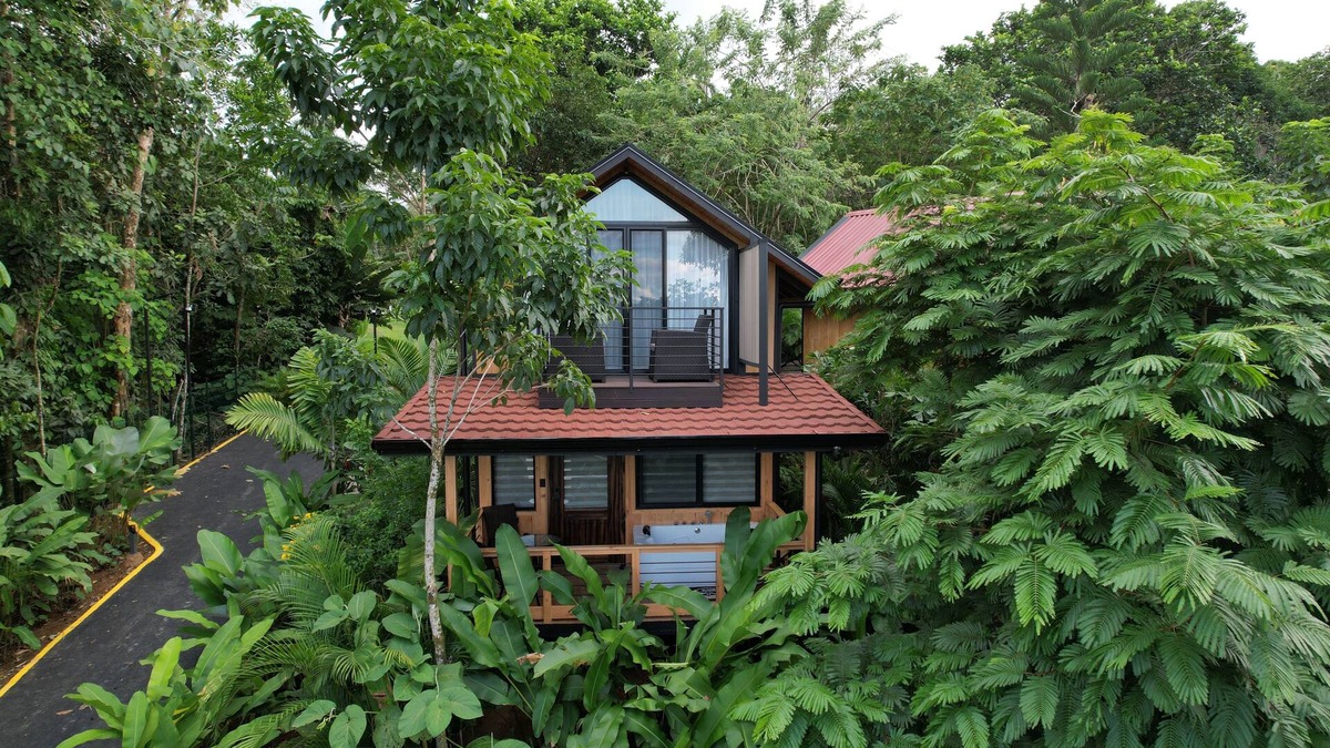 Barrio Pilo Cabin | Discover cozy cabin with jacuzzi near La Fortuna at only 25 minutes drive