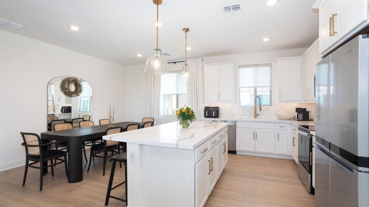 Desert View Condo | Discover Desert Luxury: Stunning 2-Bedroom, 2-Bath Condo, Pool, Dog Park & MORE