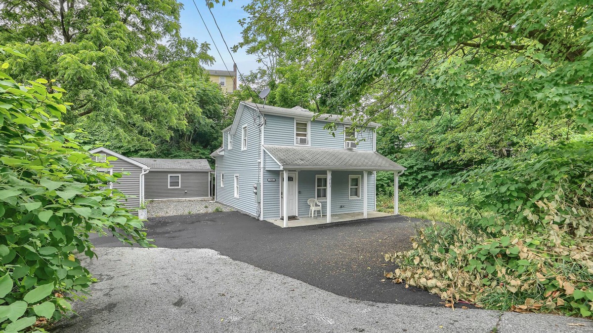 Middle Hope House | Discover Nature’s Glory! Perfect Family Home