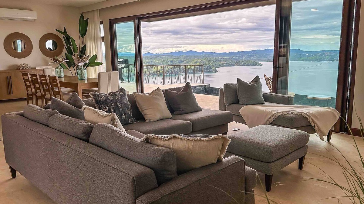 Bouvet Island House | Discover Picture-Perfect Paradise – Ocean Views, Peace & Privacy Await