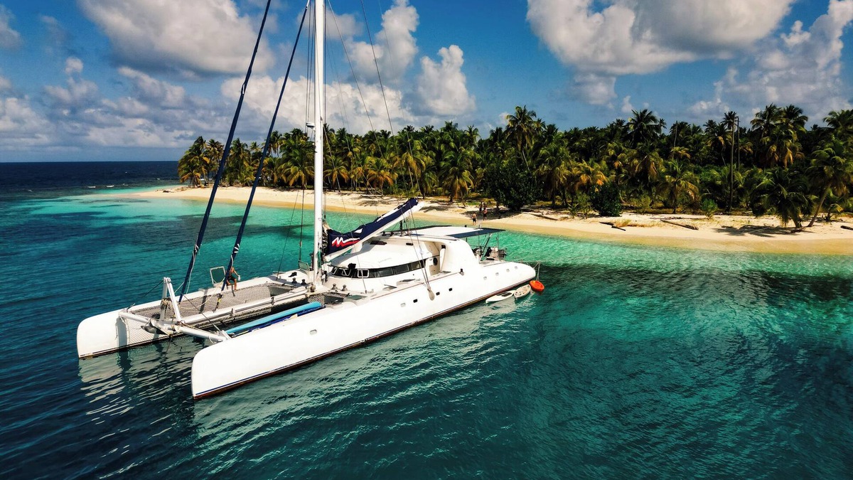 Carti Tupile Boat Rental | Discover San Blas on Comfortable Crewed All-Inclusive Yacht