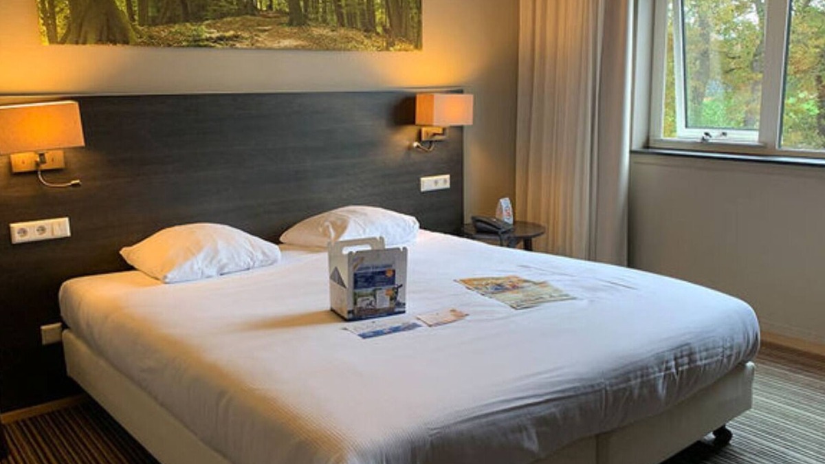 Bosgebied Hotel | Discover Soest: Hotel Stay with Free Parking and Easy Access to Nature