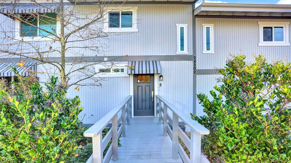 Lantern District Condo | Discover the allure of Dana Point in this beautiful 1 bedroom unit that sleeps 4