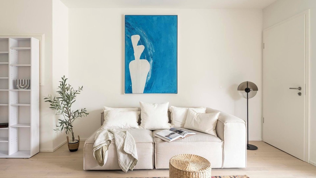 Obere Au Apartment | Discover the "Holiday" - Where City Living Meets cozy Tranquility!