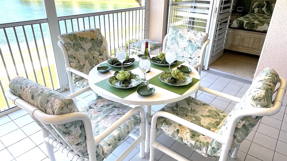Jupiter Bay Condo | Discover your Slice of Sunshine in JUPITER BAY!