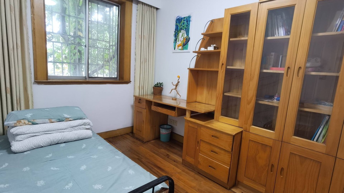 Downtown Shanghai Apartment | discovering SH Sunny subway apartment in downtown