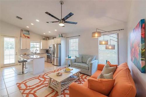 Bonita Springs House | Discreet Retreat, Modern home With Private BackYard