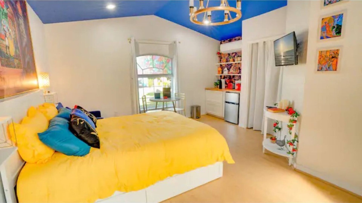 Thousand Oaks Apartment | Disney-themed private in-law suite near Walt Disney World