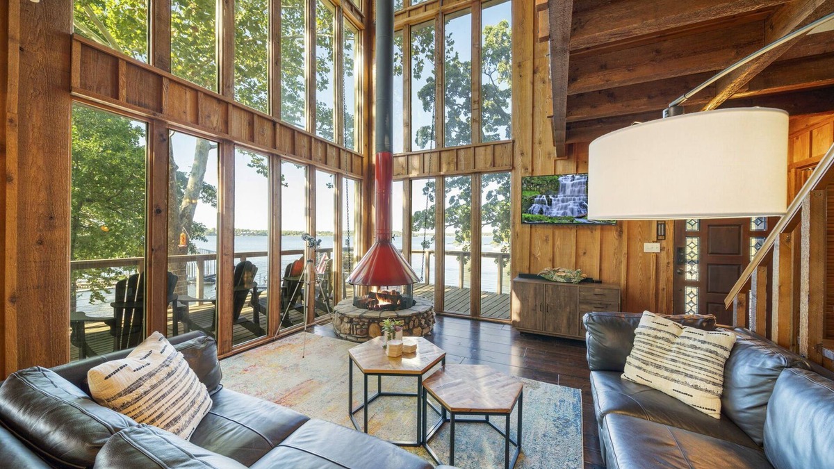 Disney House | Disney Wateredge Retreat-Private Beach & Dock-South Grand Lake