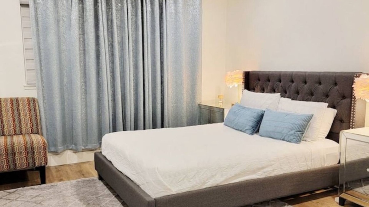 Buena Park Apartment | Disneyland Trip,The Source, Knott's Berry Farm