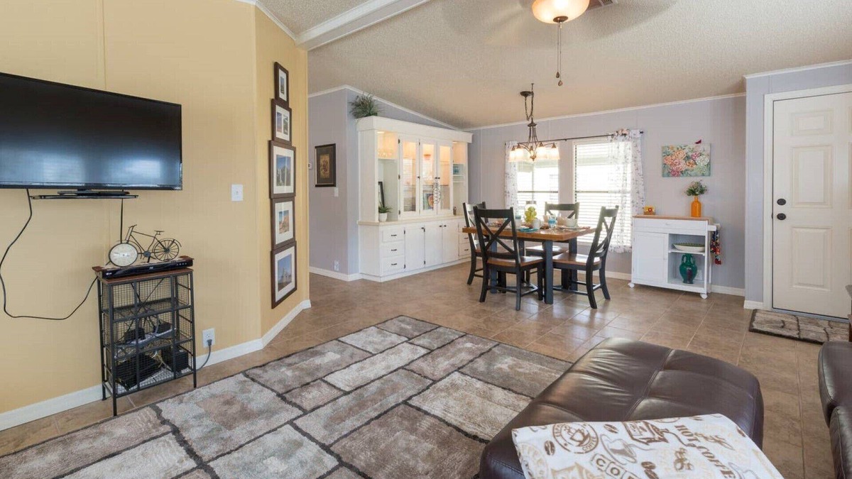 Vista del Lago House | Disney’s Backyard Oasis