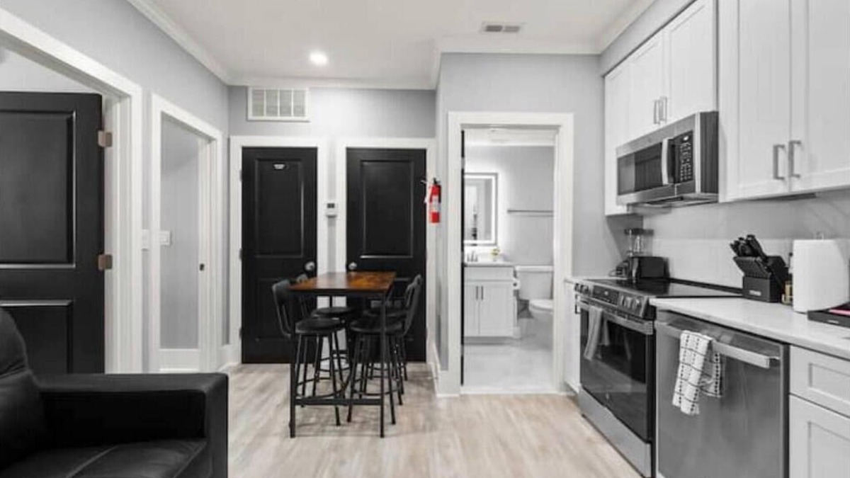 Kingman Park Apartment | District Getaway+2Bed+1 Bath Condo+Private Parking