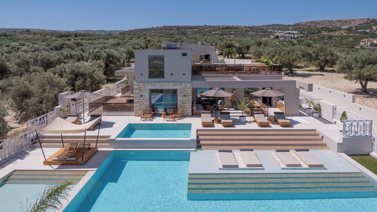 Adele Villa | Dive into Bliss: Summer Oasis of Elegance & Joy