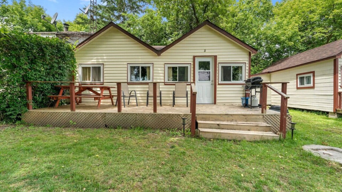 Otonabee-South Monaghan Cabin | Dive into Nature at Rice Lakes