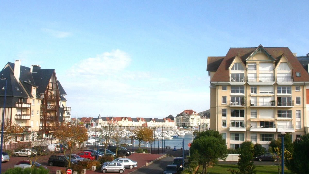 Port Guillaume Apartment | Dives-sur-Mer, 3-room duplex, terrace, pets allowed