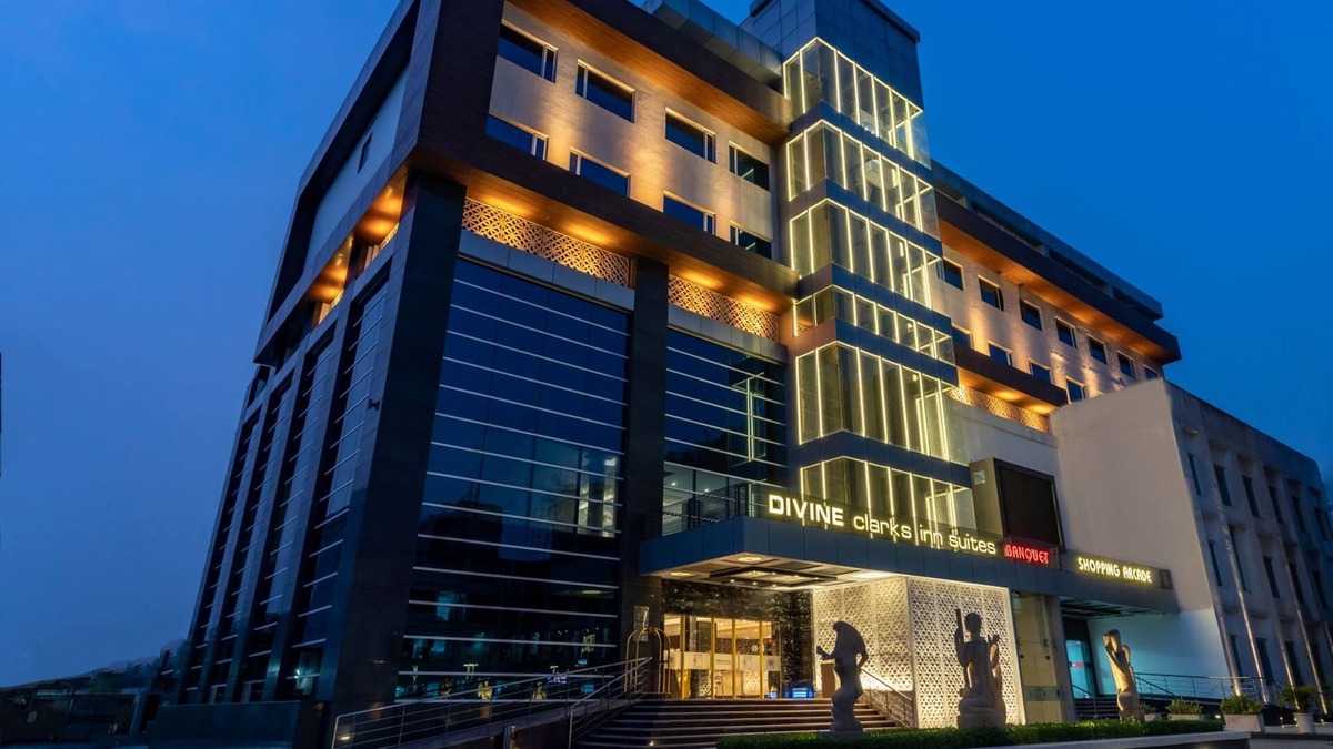 Kurukshetra Hotel | Divine Clarks Inn Suites