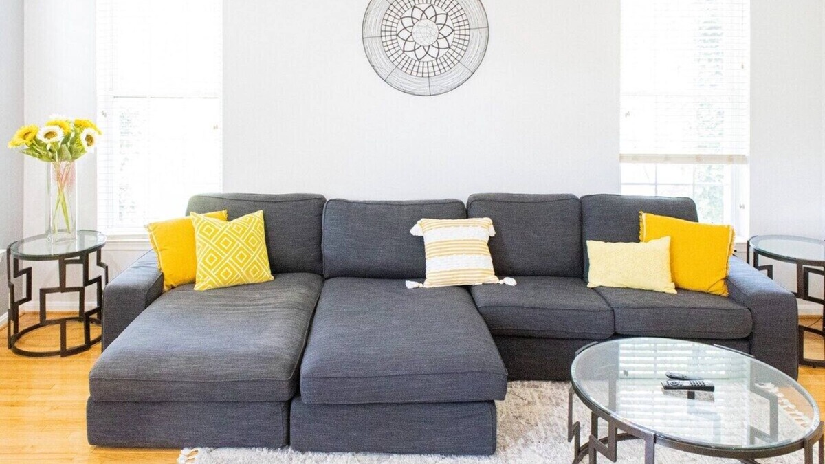 Annandale House | Divine Getaway- King Bed Master Suite Near DC