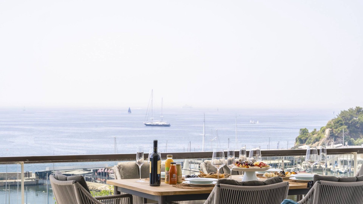 Mikrolimano Apartment | Divine Residence, a SeaView Retreat