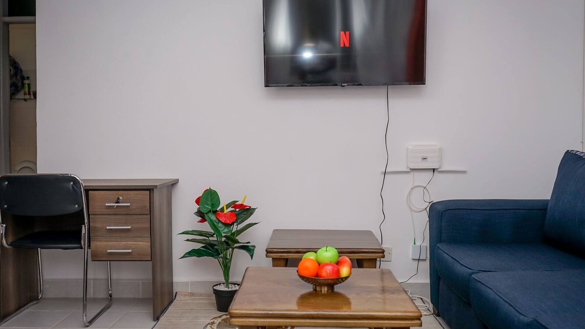 Riruta Apartment | Divine Stays w/WIFI, Netflix, Swimming Pool, Gym, Parking, Lift