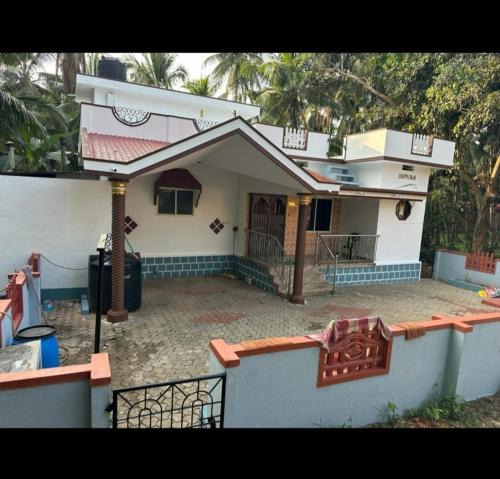 Tonse West House | Divya Homestay