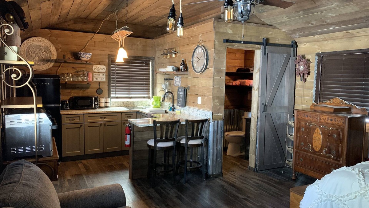 New Port Richey Apartment | ❤️Dixieland Delight❤️Studio. Pet friendly🐩🐈