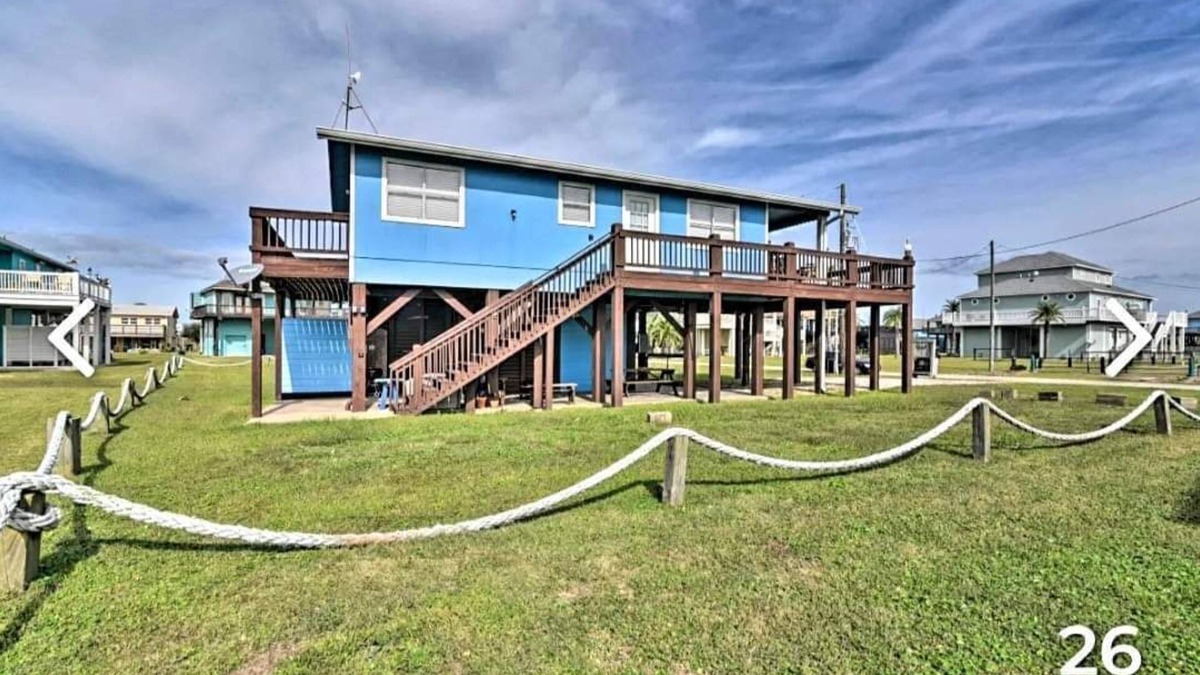Crystal Beach Cabin | DKD'S Hideaway