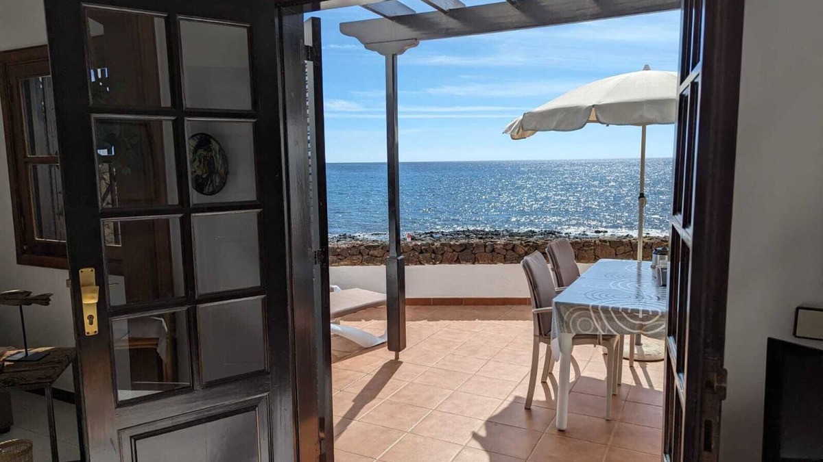 Playa Honda House | Dlx-Bungalow 1st row, dreamlike private complex directly by the sea/pool/internet