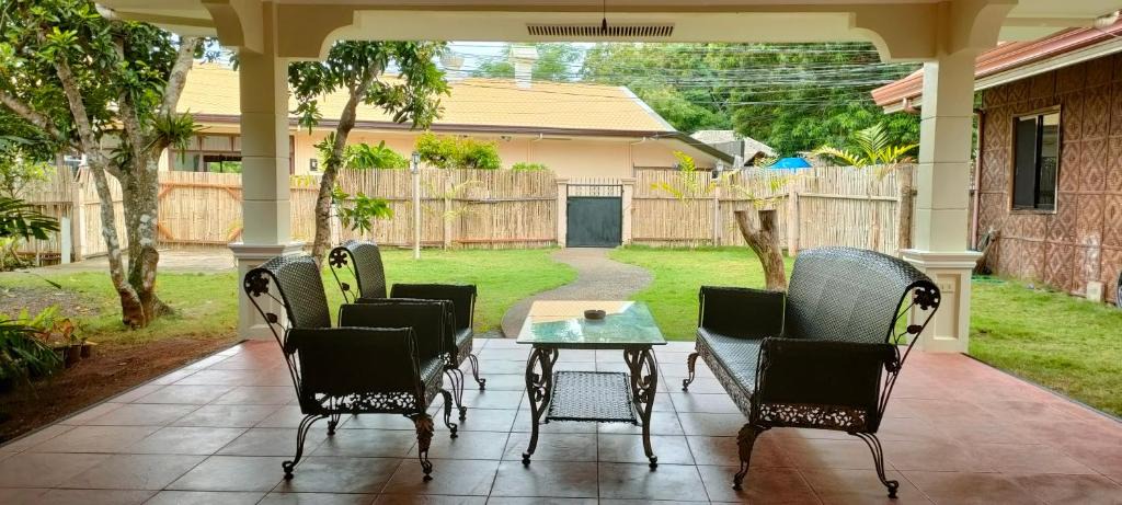 Tawala Ski Chalet | DMC1 Residence Panglao