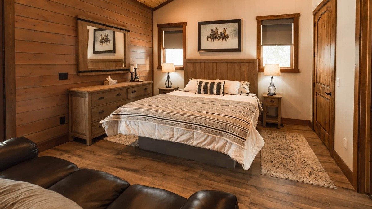 Preston House | DMR Cabin 6 | Two-Level | Game Room | Max Capacity 14