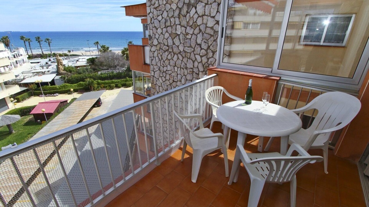 La Pineda Apartment | DMS Apartment