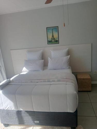 Mahikeng Apartment | Dne Blue Star
