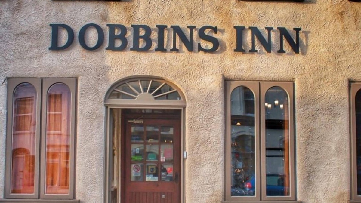 Carrickfergus Hotel | Dobbins Inn